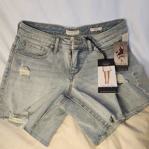 Mid rise short by sofia vergara